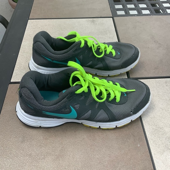 Nike Revolution 3 Running Shoes Size 9.5 - Picture 3 of 4